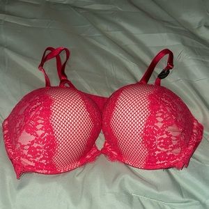 New with tags Victoria’s Secret red bra size 38c